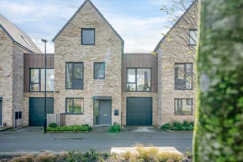 4 bedroom townhouse for sale, Moss Bank Court , Lowfield Green, York