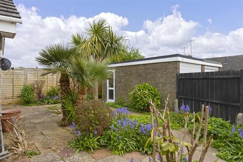 14 Boxgrove, Goring By Sea, Worthing, BN12 6BH