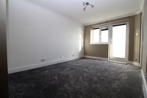 2 bedroom flat to rent, Western Esplanade, Broadstairs