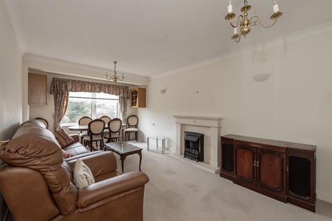 1 bedroom flat for sale, Roundwood Lane, Harpenden