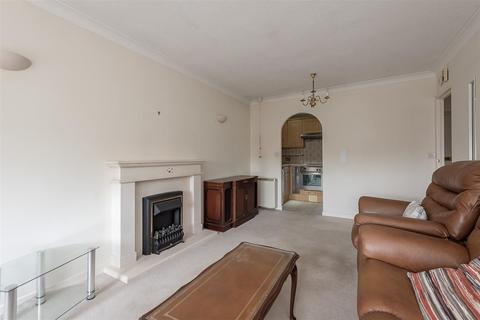 1 bedroom flat for sale, Roundwood Lane, Harpenden