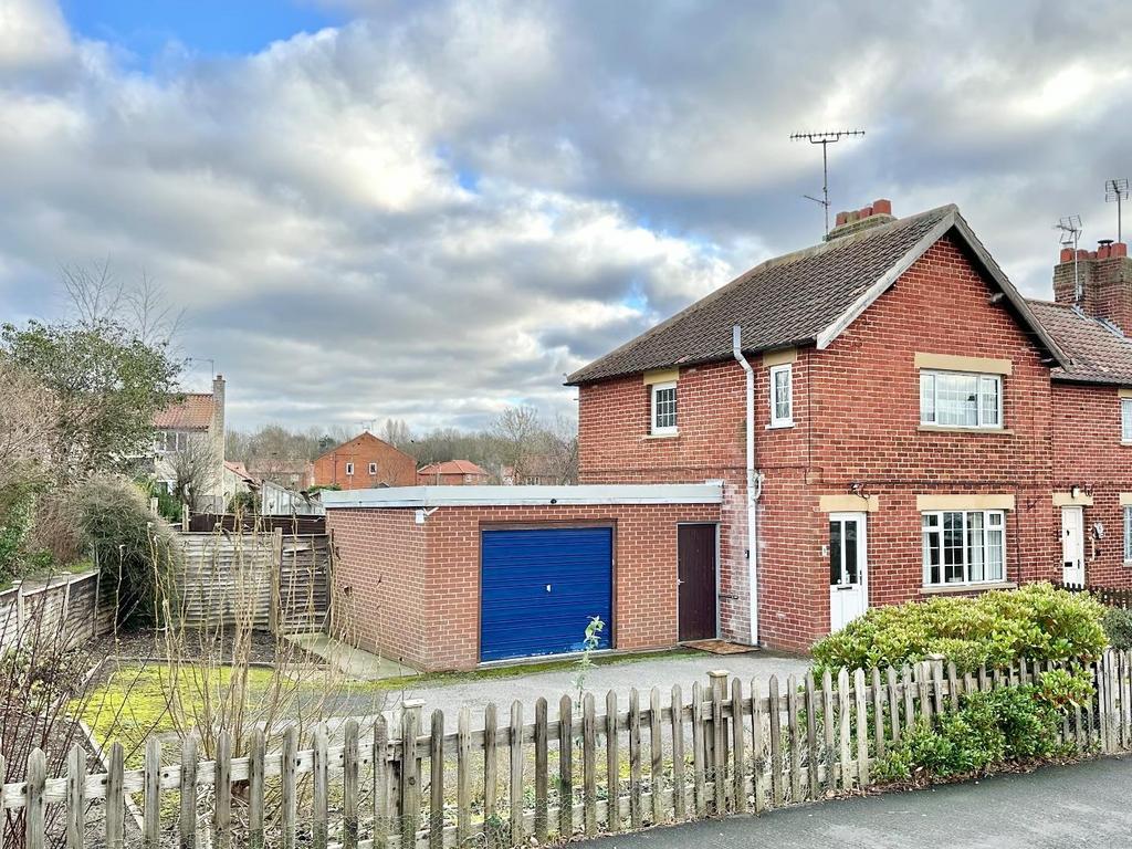 Ashdale Road, Helmsley, York 3 bed end of terrace house for sale £315,000