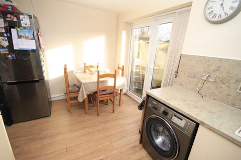 56 Killinghall Drive, Bradford, BD2 4RX