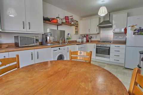 25 Slate Drive, Burbage, Hinckley, LE10 2QP