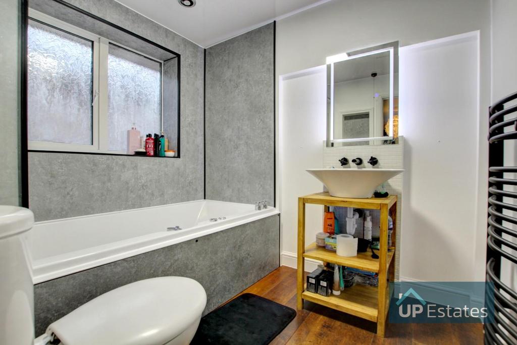 Ensuite