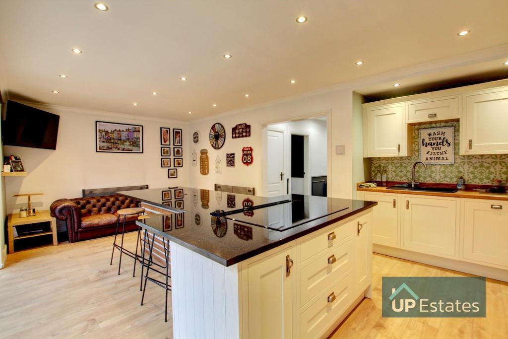 Kitchen diner