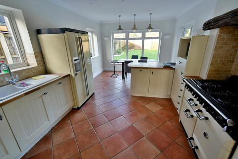 4 bedroom detached house for sale, New Road, West Parley, Ferndown, BH22