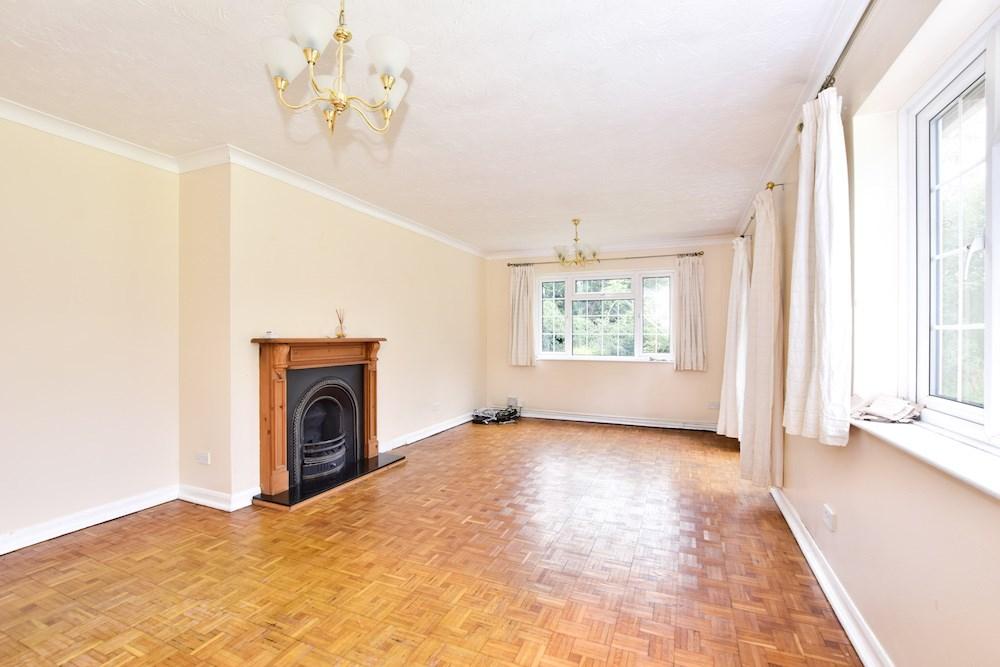Hamilton Road, Kings Langley WD4 5 bed detached house to rent £2,600