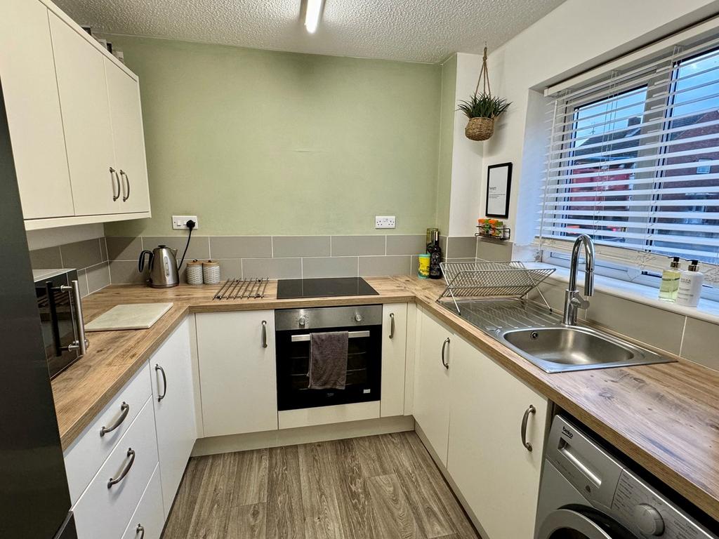 Grandstand Road, Hereford, HR4 2 bed terraced house for sale £195,000