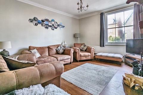 4 bedroom end of terrace house for sale, London Road, Ipswich IP1