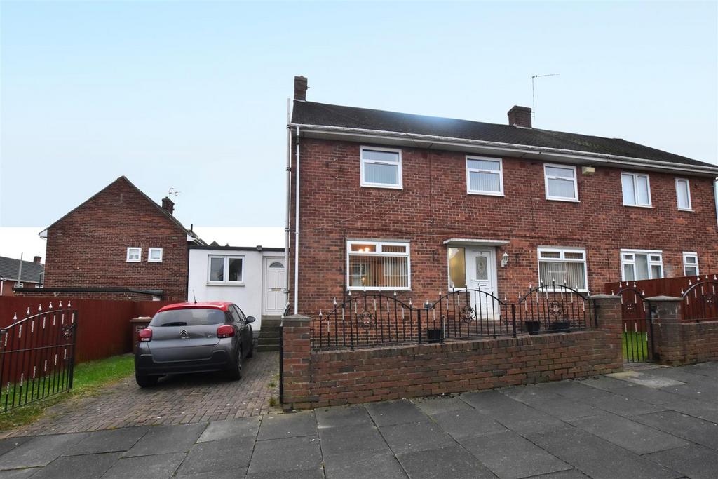 Road, Thorney Close, Sunderland 4 bed semidetached house for