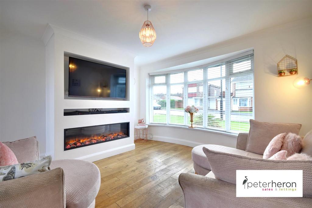 Sevenoaks Drive, Hastings Hill, Sunderland 3 bed semidetached house for sale £189,950