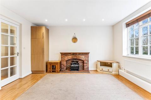 7 Hambledon Court, London, W5 3SW