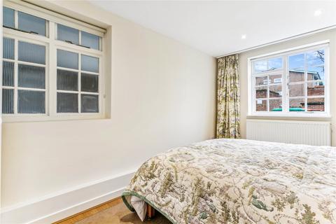 7 Hambledon Court, London, W5 3SW
