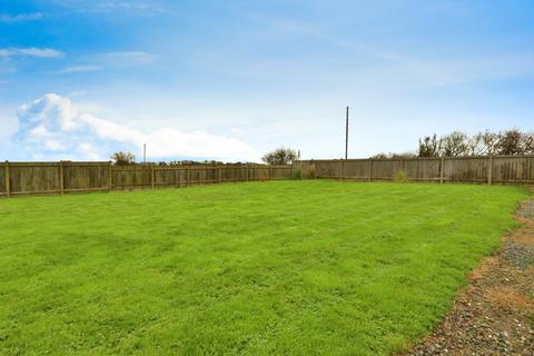 3 bedroom detached bungalow for sale, Holmpton Road, Hollym, Withernsea, East Riding of Yorkshire, HU19 2QW