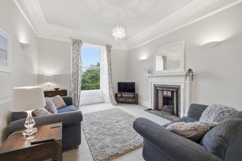 2 bedroom flat to rent, Royal Crescent, Edinburgh, EH3