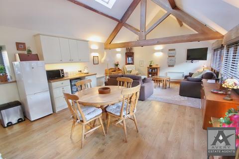 1 bedroom barn conversion to rent, Puxton Road, BS24