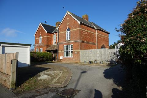 5 bedroom semi-detached house for sale, East Street, Selsey