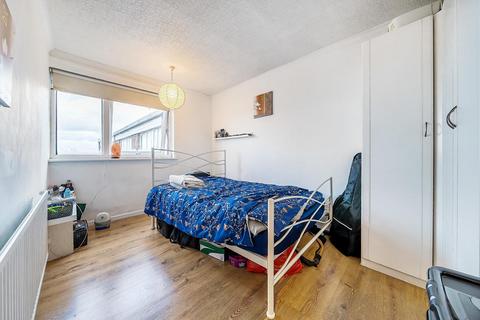 3 bedroom flat for sale - Christchurch Road, Streatham