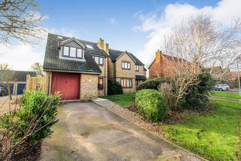 4 bedroom detached house to rent, Studley Road, Wootton, Bedford