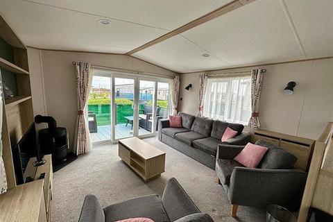 3 bedroom lodge for sale, Mill Rythe Coastal Village Hayling Island, Hampshire PO11