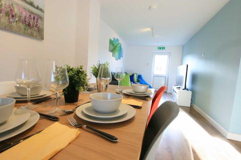 Saxton Close, Beeston, Nottingham, Notts, NG9