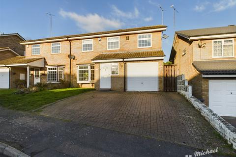 203 Cotefield Drive, Leighton Buzzard, LU7 3DT