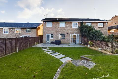 203 Cotefield Drive, Leighton Buzzard, LU7 3DT