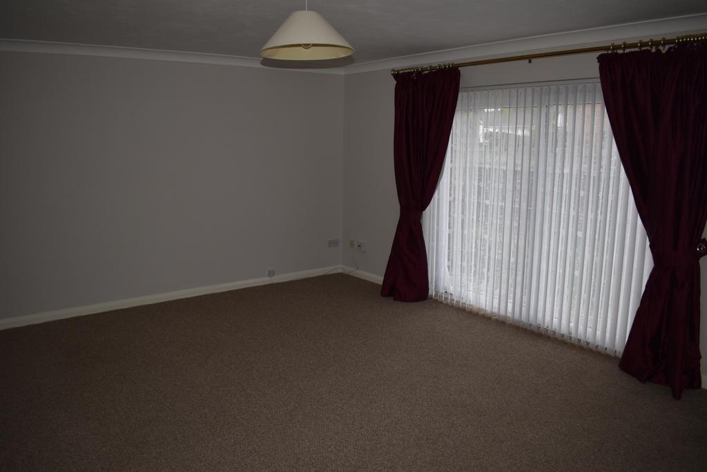 Shakespeare Road, Birchington, CT7 2 bed ground floor flat to rent £