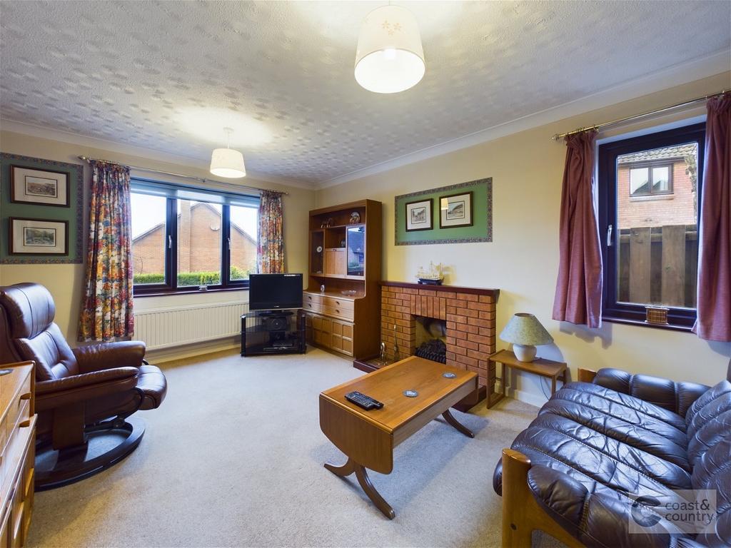 Hawthorn Close, Newton Abbot 4 bed detached house for sale £425,000