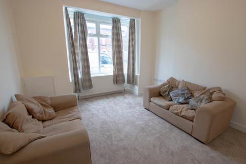 4 bedroom semi-detached house to rent, Greenfield Street, Lenton, Nottingham, NG7