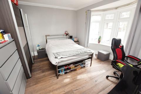4 bedroom chalet for sale, Windsor Avenue, Corringham, SS17