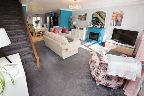 3 bedroom terraced house for sale, Brampton Close, Corringham, SS17