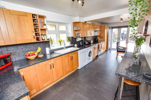 143 Lampits Hill, Corringham, Stanford-le-hope, SS17 9AG