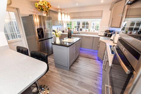 2 Willow Hill, Stanford-le-hope, SS17 8DJ