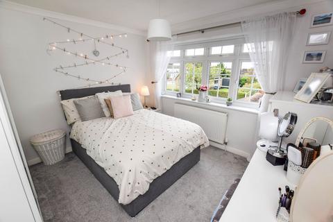 2 Willow Hill, Stanford-le-hope, SS17 8DJ