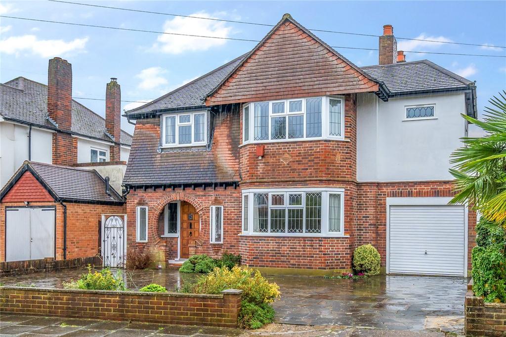 Southwood Gardens, Esher, KT10 4 bed detached house £1,200,000