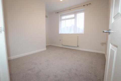 2 bedroom flat to rent, Stanmore, Middlesex. HA7 3RF