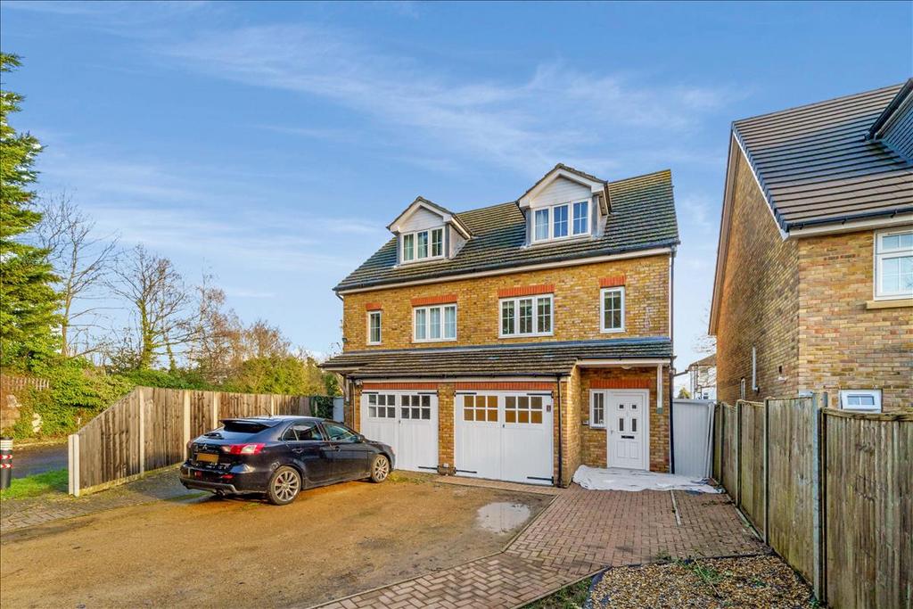 Lanigan Drive, Hounslow, TW3 4 bed house for sale £600,000