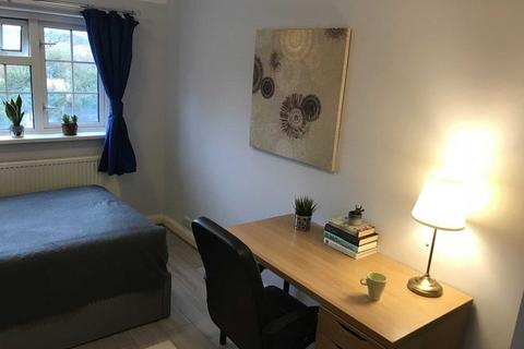 undefined, Boundary Crescent, Beeston, Nottingham, NG9