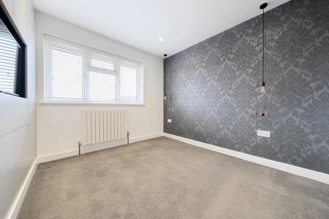 182a Worplesdon Road, Guildford, GU2 9UY