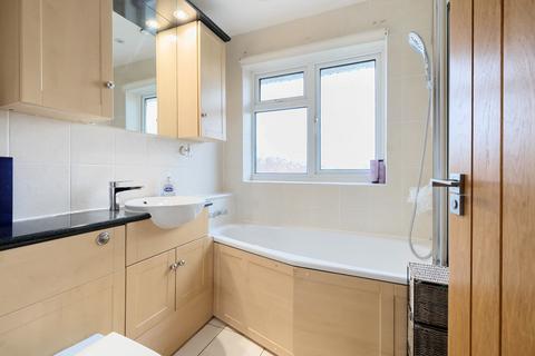 182a Worplesdon Road, Guildford, GU2 9UY