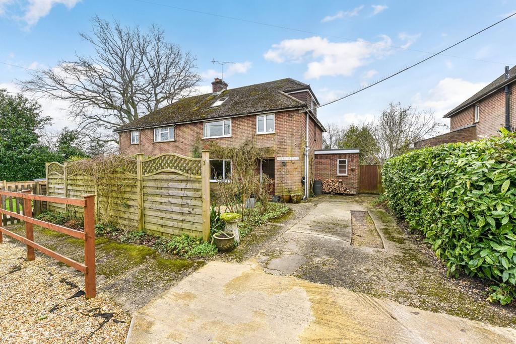Priorsway, Hill Farm Road, Monkwood, Ropley 4 bed house for sale £550,000