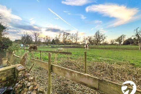 12 Cellar Hill, Lynsted, Sittingbourne, ME9 9QY