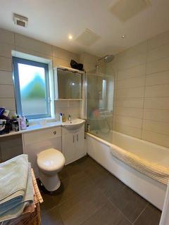 2 bedroom flat to rent, York Avenue, Hanwell