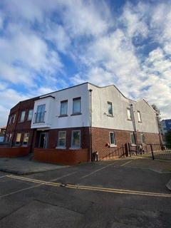 2 bedroom flat to rent, York Avenue, Hanwell