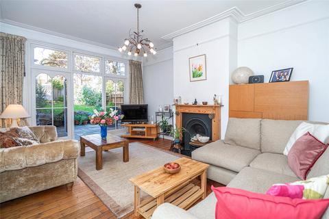 38 Cecil Road, London, N10 2BU