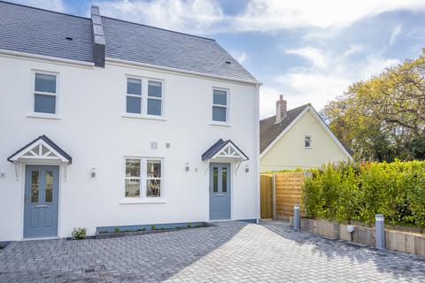 3 bedroom end of terrace house for sale, La Couture, St. Peter Port, Guernsey