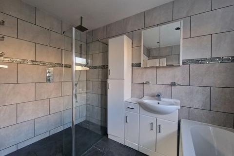 34 Bryn Road, Llanelli, SA15 2LN