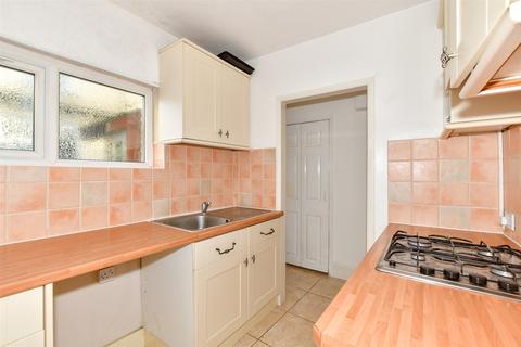 2 bedroom end of terrace house for sale - Ashley Avenue, Cheriton, Folkestone, Kent